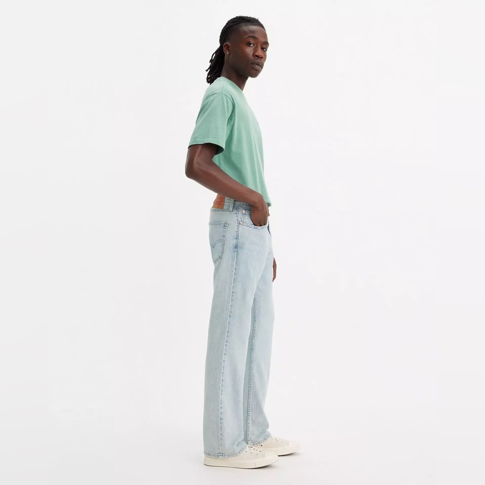 Levi's 527  Men's Slim bootcut Light Wash Blue Jeans - Picture 2 of 8